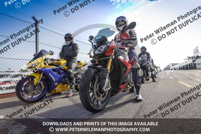 donington no limits trackday;donington park photographs;donington trackday photographs;no limits trackdays;peter wileman photography;trackday digital images;trackday photos